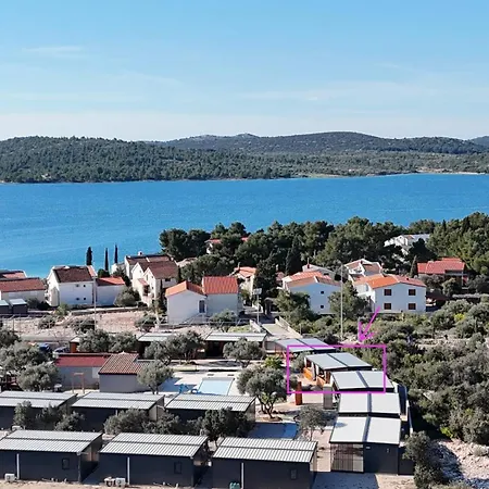 Sak Mobile Κάμπινγκ Pirovac